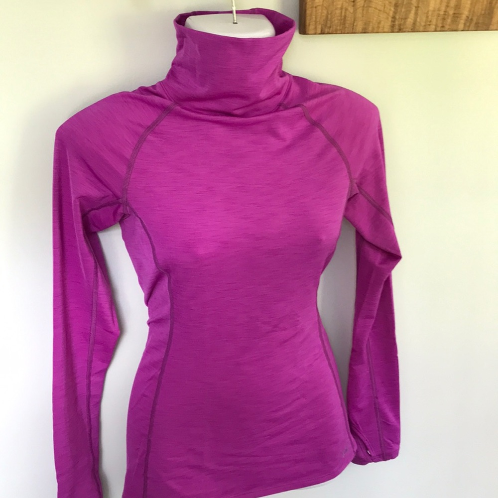 Under Armour turtleneck Small